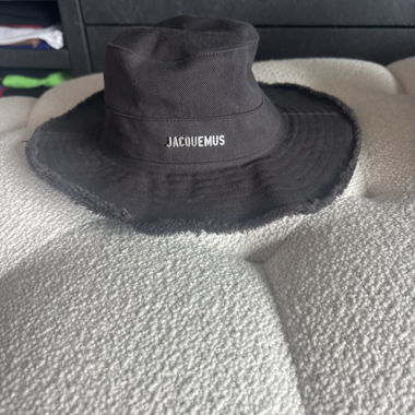 Cappello bucket nero Jacquemus