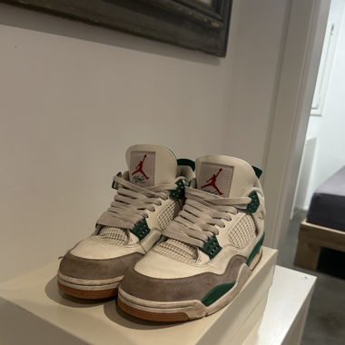 Air Jordan 4 Retro SP