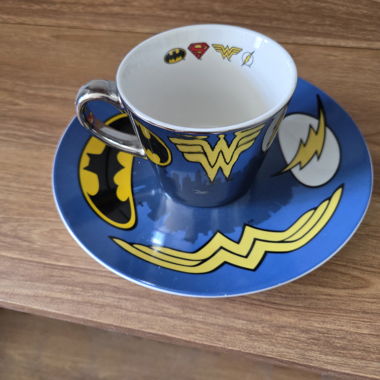 Tazza e piattino supereroi