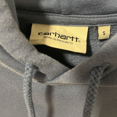 Maglione Carhartt blu e rosa