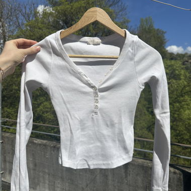 White Long-Sleeve Crop Top XS