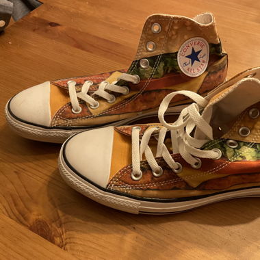 Converse High Tops CHEESEBURGER, Unisex, Gr. 41.5