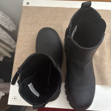 Schwarze Tommy Hilfiger Winter Boots gr. 33