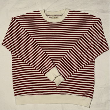 Pull à rayures rouges