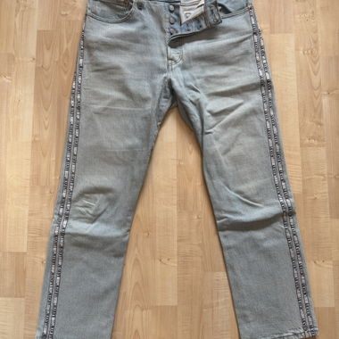 Jeans Levi's con bande laterali