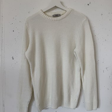 White Knit Sweater M