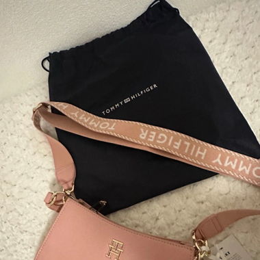 Tommy Hilfiger Handbag 