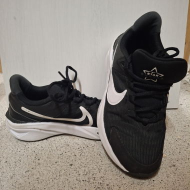 Nike Sports Shoes Black/White