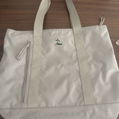 Sac cabas beige avec fermeture éclair