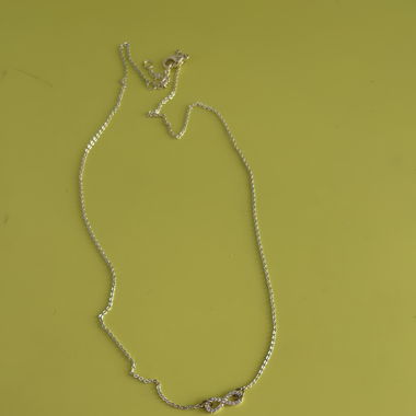 Collana oro bianco. Halskette aus Weißgold.