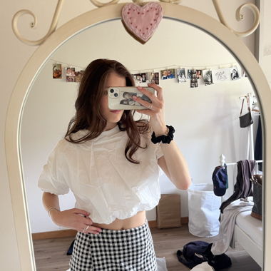 cropped blouse-top in white 