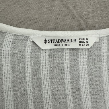 Stradivarius sheer blouse S