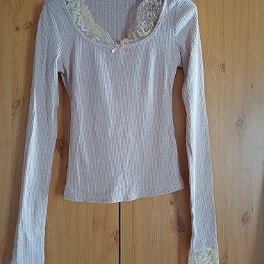 Top manica lunga in pizzo