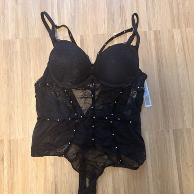 Set corsetto in pizzo nero
