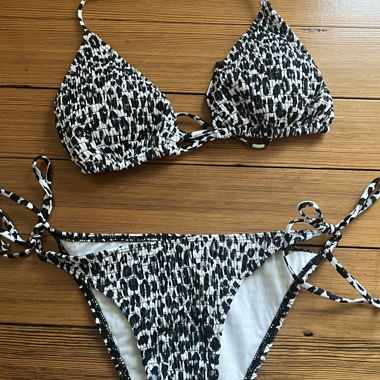 Bikini deux-pièces noir/blanc imprimé léopard