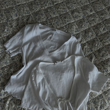 Set of two white ribbed T-shirts