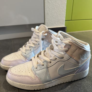 Sneaker