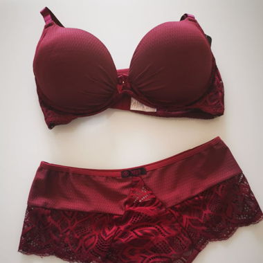 Lingerie 10-07 - Élégance et Confort _ taille M Vi