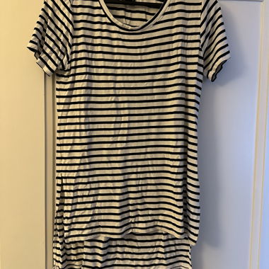 T-Shirt hinten länger