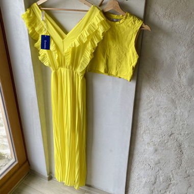 Set aus neuer Kombi und gelbem Oberteil