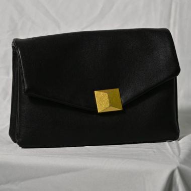 Borsa a tracolla con catena nera Mango