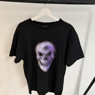 Black T-shirt with Skull Print
