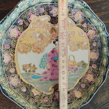 Japan Vintage. with real gold, hand-painted.