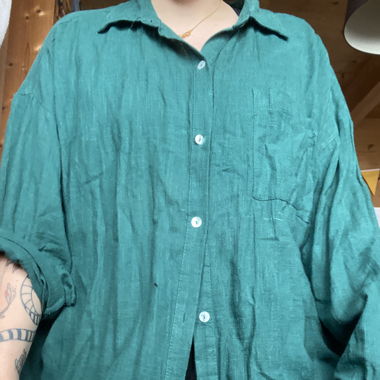 Green Pull&Bear shirt