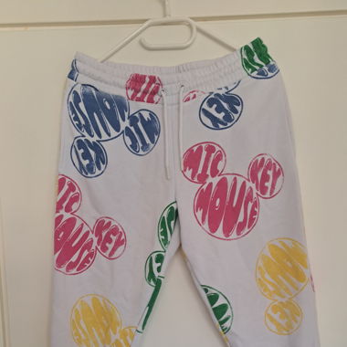 Pantaloni tuta