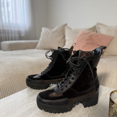 Louis Vuitton Laureate Desert Boots