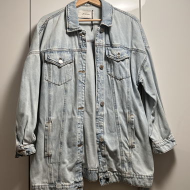 Veste en jean avec ceinture à la taille