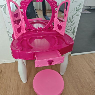 Set tavolino trucco per bambini