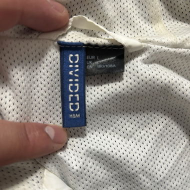 Coupe-vent à capuche H&M