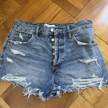 Pantaloncini di jeans Zara