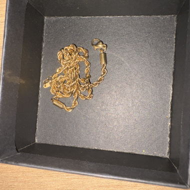 Collier doré
