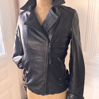 NAF NAF schwarze Lederjacke