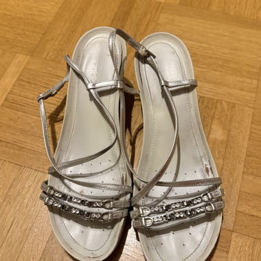 Sandales compensées argentées à brides Geox