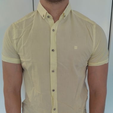 Chemise à manches courtes