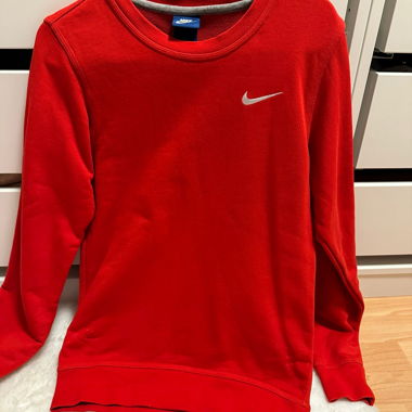 Sweat Nike rouge