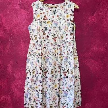 Robe sans manches fleurie