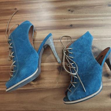 Escarpins Peeptoe bleus Gr. 39