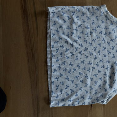 Subdued Top