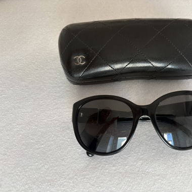 Lunettes de soleil Chanel