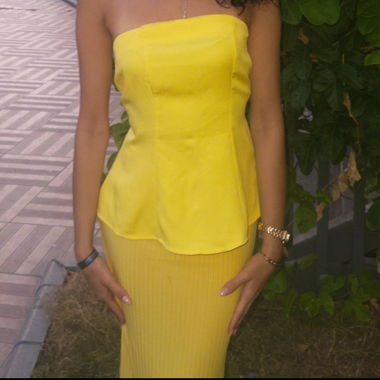 Wunderschönes, figurbetontes Kleid/Set 
