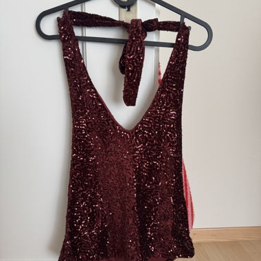 Bordeaux sequin top with open back