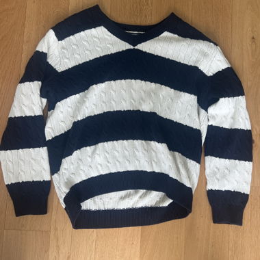 Pull en maille torsadée à rayures