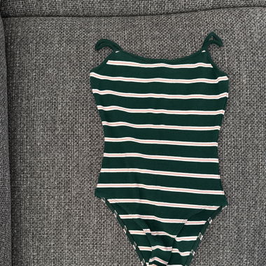 gestreiftes Top