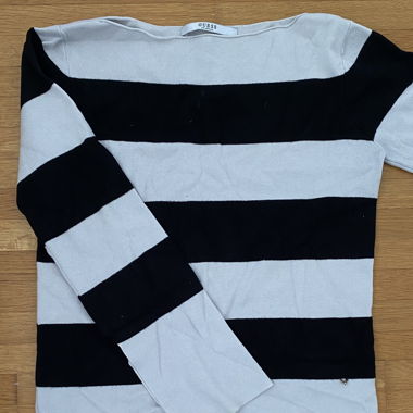 Maglione in maglia fine a righe GUESS, taglia S-M