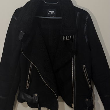 Zara Jacke