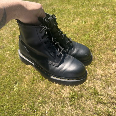 Stivaletti allacciati Dr. Martens